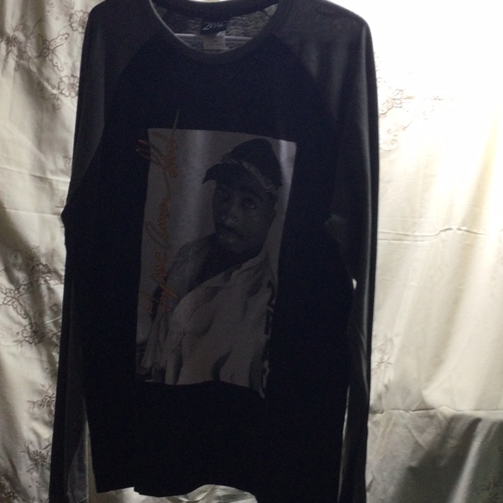 Source Unknown Black Long Sleeve Tee with Graphic